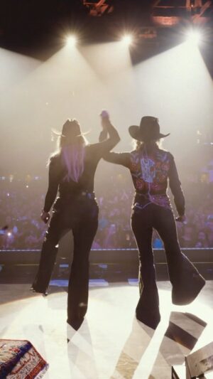 Miranda Lambert Instagram - There were a lot of highs this past week in Vegas and this is definitely one of them. We wrote “Good Horses” with @lukedick and when my sister @mirandalambert agreed to join me for the third night of my Wildflowers and Wild Horses shows, I knew we had to add it to the setlist.🐴 It was special gettin’ to perform it for the first time for a crowd of horse lovin’, rodeo-in’, country lovin’ people like us.