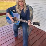 Miranda Lambert Instagram - I’m a rhymer…💙🐦 @gibsoncustom