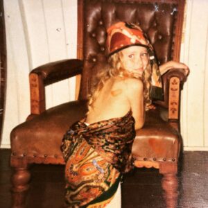Miranda Otto Instagram - When I was a child I dreamed of being a dancer. It’s shocking to me that in a country as prosperous as Australia 1 in 6 children are growing up in poverty. Give them a chance to hold onto their dreams. If you can, please join me in donating to The Smith Family’s Winter Appeal at thesmithfamily.com.au/winter #bigheartbigdreams #createbetterfutures #education #wheniwasachildilikedtodressinscarves #thesmithfamily