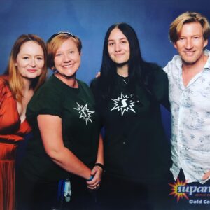 Miranda Otto Instagram - Thank you Nat and Zoe for looking after us so well at Gold Coast @supanovaexpo . Looking forward to seeing you all this weekend. 🎉🎉🎉✈️🎬#supanova #caos #lotr