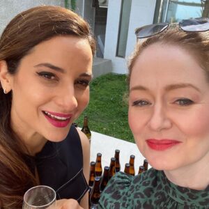 Miranda Otto Instagram - Anybody want to buy a sculpture? I’m having an Art Show tonight 830pm SBS. The lovely @andrea_demetriades will be there and all the unusual suspects. Thank you @mj_montalban for such a great episode 👏👏💎💎💰 💰 🖼 🧑‍🎨 🇵🇭🇦🇺👠👗🎉 #sbs #theunusualsuspects #youhadtobethere #iknoweverythingaboutartbutidontknowwhatilike #artshow #imgreatatplans