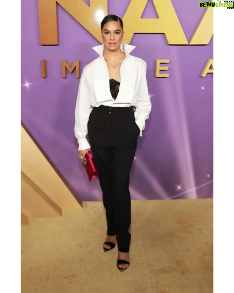 Misty Copeland Instagram - An incredible night at the @naacpimageawards 🖤@oaklandflowerfilm was nominated for Best Live-Action Short film and I couldn’t be more proud. Look @dolcegabbana Jewelry @davidyurman Shoes @giuseppezanotti Clutch @manoloblahnik Styled by @kahlihaslam Hair @themartyharper Makeup @autumnmoultriebeauty