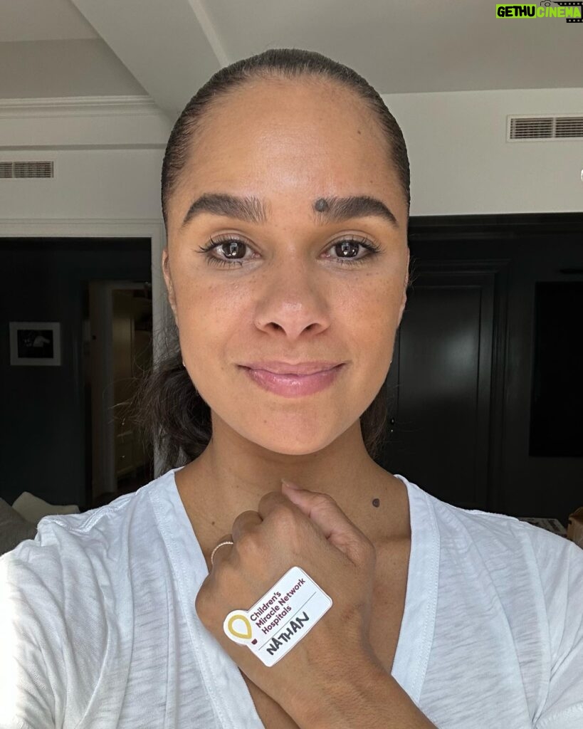 Misty Copeland Instagram - Happy 40th anniversary @CMNhospitals! Join me in supporting children's hospitals and the 12 million kids treated every year. #ChangeKidsHealth #ChangeTheFuture