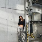Miyū Ikeda Instagram - ． 腹筋女子が流行ってるみたい🏋🏽‍♀️ ただ舐められたくないという意味不明な理由で 17歳頃から鍛え始めました🔥🔥🖤 #emoda #mystyleemoda