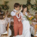 Miyū Ikeda Instagram - ． 結婚して1年5ヶ月が経ち、 やっと結婚式を挙げることができました💍 しかもハワイという最高すぎる場所で🌺♡ 正直、1年半経って新婚ほやほや感が無かったし ファーストミートの時もあんまり実感湧かなかったのに いざ式始まってパーティまで めちゃくちゃ泣いてめちゃくちゃ笑ってた😂🤍 大好きな家族と友達たちもわざわざハワイまで来てくれて 本当に100点満点すぎる日になりました♡ 去年の夏から打ち合わせを何度も重ねて、 内装とかブーケのデザインも オーダーしてたより遥かに可愛くて💐 打ち合わせのスケジュール合わせも大変だったのに 当日も何から何までサポートして頂いた @watabewedding 様様過ぎた🥹🤍 写真がありすぎて しばらく結婚式投稿多くなりそうですが お付き合いください💒