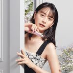 Mizuki Yamamoto Instagram - ⋆⸜☾⸝‍⋆ ミス ディオールの新たなスティックフレグランス「MINI MISS」が1月19日に誕生します。 持ち歩くのにぴったりな、とっても可愛いサイズとデザインです。 フローラルな香りに気分があがりました♪ アルコールフリーで、ローズワックスや上質なオイルなどの自然由来成分をふんだんに配合されているそうです! @diorbeauty @dior #ミスディオール #PR