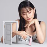 Mizuki Yamamoto Instagram - ⋆⸜☾⸝‍⋆ ミス ディオールの新たなスティックフレグランス「MINI MISS」が1月19日に誕生します。 持ち歩くのにぴったりな、とっても可愛いサイズとデザインです。 フローラルな香りに気分があがりました♪ アルコールフリーで、ローズワックスや上質なオイルなどの自然由来成分をふんだんに配合されているそうです! @diorbeauty @dior #ミスディオール #PR
