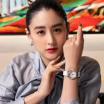 Mizuki Yamamoto Instagram - ウブロ表参道ブティックへ。 素敵な時計を試着させて頂きました。 ウブロの時計といえばメンズのイメージでしたが、レディースのデザインも豊富で美しかったです。 繊細なデザインや、ウブロの特別な技術のお話を伺いました。 ガラス越しではなく直接商品を見ることが出来る店内は、 現代アートの中に居るような素敵な空間です。 皆様も、ぜひ。 #PR #Hublot #ウブロ