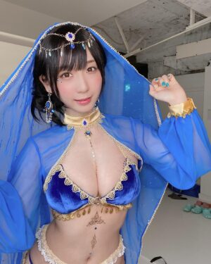 Moe Iori Instagram - 踊り子さんみたい？

#きゅるん #グラビア