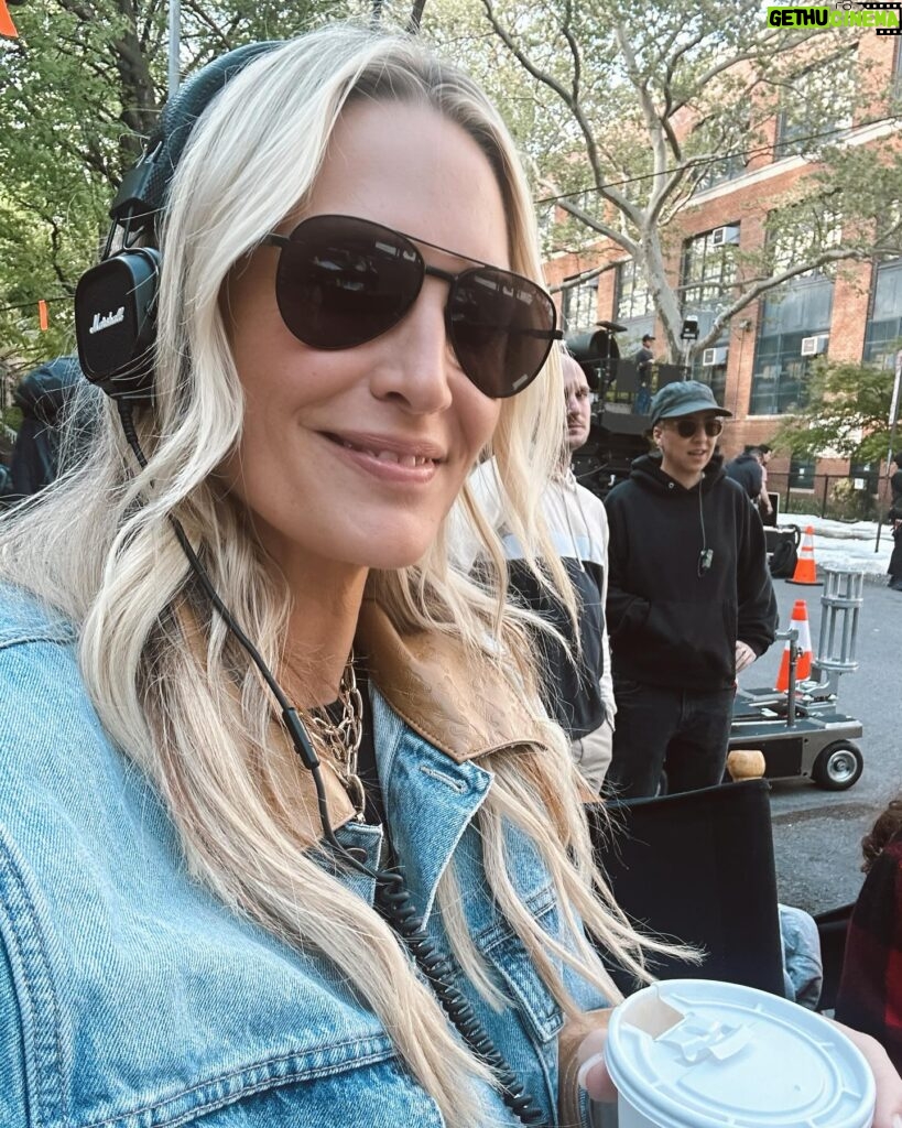 Molly Sims Instagram - Last night we officially wrapped Kinda Pregnant 🎬😭 I’ve worked on this movie from the very beginning… so to see this come to life is so surreal. I have a MOUNTAIN of thank you’s so everyone bare with me 😜 To Julie Paiva, you’re an incredible writer… and this is just the beginning. 🙌 Thank you to @adamsandler and the dream team at Happy Madison for believing in this script. To @tylerspindelllll and @amyschumer for making this movie come to life. You two are absolute MAGIC. ✨ To Grady and Alex for being there through thick and thin. To Barry Bernardi... THANK YOU for talking me off a ledge and help walk me through the producer ropes. 😂 to Peter and Niija… your support has gotten us here. You’re incredible partners ❤️ and to @nksolaka for always believing in me! This CREW of amazing talent went above and beyond. Stuber, I am available to help you anytime. My producer rate has gone ⬆️😊⭐️🎬 All I can say now is Stay Tuned 😉