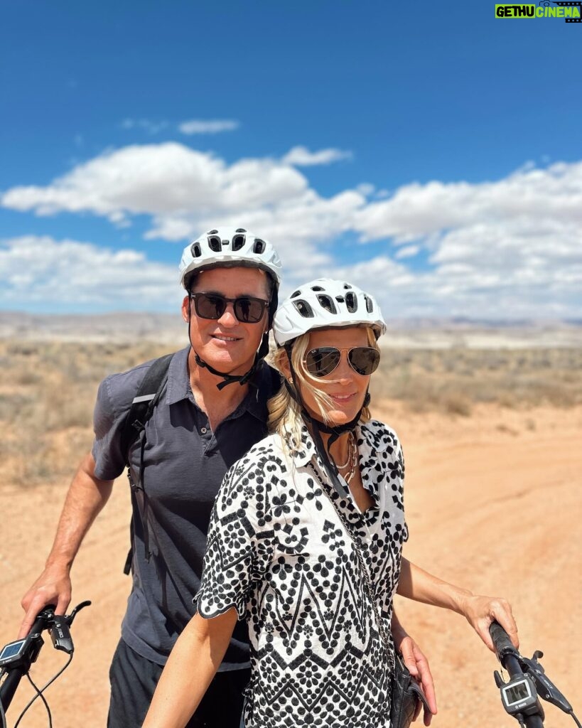 Molly Sims Instagram - Mom and Dad are not mountain bikers… (but I am better 🤫)