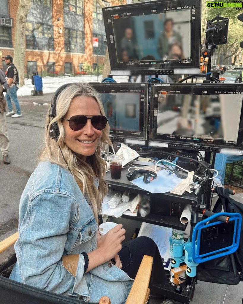 Molly Sims Instagram - Last night we officially wrapped Kinda Pregnant 🎬😭 I’ve worked on this movie from the very beginning… so to see this come to life is so surreal. I have a MOUNTAIN of thank you’s so everyone bare with me 😜 To Julie Paiva, you’re an incredible writer… and this is just the beginning. 🙌 Thank you to @adamsandler and the dream team at Happy Madison for believing in this script. To @tylerspindelllll and @amyschumer for making this movie come to life. You two are absolute MAGIC. ✨ To Grady and Alex for being there through thick and thin. To Barry Bernardi... THANK YOU for talking me off a ledge and help walk me through the producer ropes. 😂 to Peter and Niija… your support has gotten us here. You’re incredible partners ❤️ and to @nksolaka for always believing in me! This CREW of amazing talent went above and beyond. Stuber, I am available to help you anytime. My producer rate has gone ⬆️😊⭐️🎬 All I can say now is Stay Tuned 😉