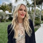 Molly Sims Instagram – The last 24 hours in a nutshell ❤️✨💄

• dinner with @glossyco 💋 @kvillatorowarman @sheena @shaunneff 
• shooting something new and exciting for @ysebeauty with my bestie @marykitchen 🤫 (also… everyone needs a Trevor, IYKYK) 
• Celebrating my girl Darcy (love you boo ❤️ @darcycobb )
• Our episode airing with @drthaisaliabadi and @haneyofficial on the breast cancer risk calculator… one of my favorite and most important episodes of @lipstickontherim to date 🙏🏼
• Frankie and Scar asking me if they can have a sleepover… it worked 🤪
• Me… dead (someone get me a vacay)