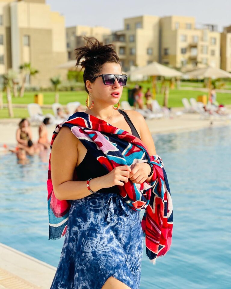 Mona Farouk Instagram - Summer began specifically with the best friends ever for a hot summer outing on the pool 🥰🤩احلى صيف مع احلى خروجك صيفي و احلى صحاب #summer #pool #water #loveyou #love #friends #family #girl #mona #mona_farouk #cairo #egypt #palmhills 🥰 #lifestyle 🧿🤍