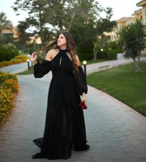 Mona Farouk Instagram - 📸 @youssef.mansour.ph 👗 @ali_elsharnoby 💄 @rehamsaalah 
💇🏼‍♀️ @lebanese.beautycenter
