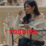 Mona Zaki Instagram - كلنا عارفين إن ممكن حاجات صغيرة تعمل فرق كبير في حياتنا وعشان توشيبا مهتمة بأدق تفاصيل حياتك.. من فريزر يحفظ أكلِك طازج طول الوقت، لغسالات تساعدك في الغسيل، لثلاجات بتوفر التبريد المثالي، توشيبا بتتألق بالتكنولوجيا اليابانية وبتدي الأهتمام الكامل لكل تفاصيل منتجاتها. رقم التسجيل الضريبي: 480-634-725 #توشيبا #بضمان_ميراكو #تفاصيل_تصنع_الفرق #Toshiba #ToshibaLifestyle #DetailsMatter