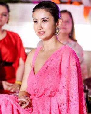 Monami Ghosh Instagram - Completing the pink gallery…
Saree @monami_ghosh 
Mkup @monami_ghosh 
Hair @monami_ghosh 
Jewellery @monami_ghosh 
🙈🙈🙈🙈🙈