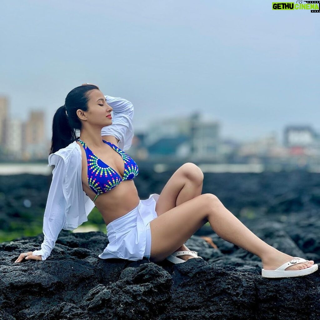 Monami Ghosh Instagram - Now i am missing my beach vibe…