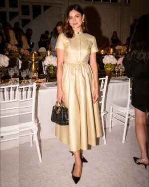 Monica Barbaro Instagram - The most elegant evening in a garden of all places (my favorite!).

Thank you @diorbeauty @brooklynbotanic and Jean Michel Othoniel for the gorgeous setting.

Also @rachelbrosnahan and @karleefomo for making me feel at home away from home and of course @bridgetbragerhair and @samanthalmua for the glam.