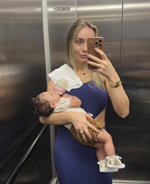Monick Camargo Instagram - Já de volta pra casa, e com 🤍 quentinho… nossa semana na minha terrinha foi top demais.
Estamos prontinhas pra começar mais uma semana abençoada….
🫶🏼