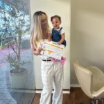 Monick Camargo Instagram - Sem dúvidas, SER MÃE, é a nossa MAIOR ENTREGA!!! É o maior significado de AMOR, DOAÇÃO, CANSAÇOxFELICIDADE, e de BENÇÃO de DEUS , materializada na terra. Toda honra e glória a Deus, por essa dádiva! ❤️Feliz dia das MÃES, pra todas mamães, e futura mamães! Em especial a minha!! Que o dia de vocês seja incrível!!!