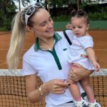 Monick Camargo Instagram - Eu não posso guardar essa fofura e delícia de momento só pra mim. ✨🤍 De volta aos treinos de TÊNIS. 🎾