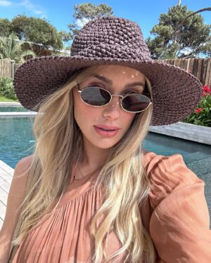 Monick Camargo Instagram - 🌊⛱️✨🥥👙☀️👨‍👩‍👧🍼💃🏼🍹🍓♥️❄️😂🐚