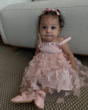 Monick Camargo Instagram - 5 MESES da Brabuleta mais linda do meu jardim! 

🦋🌸
