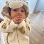 Monick Camargo Instagram - SAFARI da girafinha Mariam!! Em comemoração aos 3 meses do SORRISO mais sincero, e o amor maior do mundo que já tive. Te amo filha! Toda honra e glória a Deus. Obrigada Deus, por ser mãe dessa princesa. 🤍🦒 . Decor @youwish_decor Doces @docesfrancielly Adesivos @barneyfoz