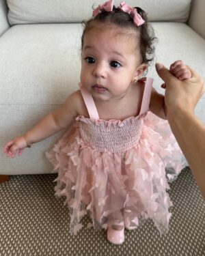 Monick Camargo Instagram - 5 MESES da Brabuleta mais linda do meu jardim! 

🦋🌸