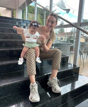 Monick Camargo Instagram - Já de volta pra casa, e com 🤍 quentinho… nossa semana na minha terrinha foi top demais.
Estamos prontinhas pra começar mais uma semana abençoada….
🫶🏼