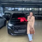 Monika Bagárová Instagram – Tak a je moje ♥️ 
Věřím, ze jsem vybrala auto, který nám s Ruminkou bude dlouho sloužit, tak aby jsme byly na cestách hlavně v bezpečí, splňuje vše co jsem chtěla a ještě víc 😍Vděčná za možnosti a práci kterou mám. 🫶🏼 #myfirtscar #thankful 

Dekuji @autozdovozu za profi jednání a pomoc s výběrem.♥️