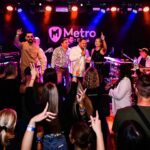 Monika Bagárová Instagram - Zpět do Metro Music Bar ♥️ DĚKUJI všem co dorazili užili si to s námi dali nám úsměvy, krásnou energii po celý večer! Děkuji všem hostům za jejich čas dlouholetou přízeň. ♥️ Všem do nového roku, přeji především zdraví a lásku! Dekuji, že jste se mnou tento rok bude jízda. ♥️🎤💥 @josef_pepicek_bagar @igorbachmanbihary @radek_jablonovsky @igorkmeto @kelso_kesidyman @tomipopovicofficial @natalii_bb @tomas_zukal @palinovo_fikness @metromusicbar @igor_kmeto_st @zsolt_varady @robert_bogdan1986 ♥️