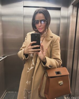 Monika Bagárová Instagram - Myslím, ze je potřeba říct, že nejsem těhotná 🙈 slibuji , ze až budu tak vám o tom moc ráda povím ♥️ Momentálně je focus na O2 arénu 12.9. 🫶🏼🎤💥 aaa taky na gym, všechny rohliky ven z baráku 🤣🤣🤣🤣🤣