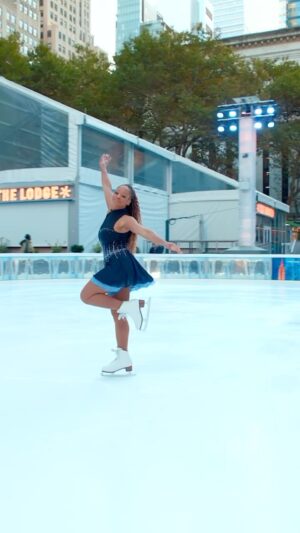 Monique Coleman Instagram - ✨ D R E A M E R ✨

Never in a million years did I imagine taking on #adultfigureskating at 42 years old and then celebrating this birthday by performing my very first solo routine at the iconic rink @bryantparknyc 

Thank you to everyone in the ⛸️ community who has wholeheartedly embraced me and helped make this mo’ment possible! I’m truly in awe of my progress over the past 9 months and can’t wait to see where this new dream takes me 🥹

🎥 @oniceperspectives 

Choreography ✨ @inessavardan 

Special thanks to @jt_depaz_energie @elladjbalde @michelleldawley — I LITERALLY wouldn’t be here if it wasn’t for you 🥹😭❤️

#mightymo #thisis43 #daretodream