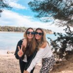 Monique Westenberg Instagram - Een paar foto’s van de afgelopen dagen, we hebben een hele leuke hike gedaan, de jongens hebben gevist en krabbetjes gezocht. We zijn even langs Parco geweest en daar met Dax gekroeld en natuurlijk veel gegeten.