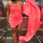 Motsi Mabuse Instagram - About last night ❤️❤️❤️❤️❤️❤️This whole conversation about haters needs to 🛑 chill !! Don’t feed the trolls 👿 . The amount of love is so much more @letsdance is all about joy ❤️❤️❤️🙏🏾 and if it was easy everyone would do it ❤️❤️❤️🙏🏾🙏🏾#loveandlight visuals @timmachtdencut