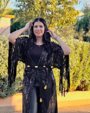 Mounia Lamkimel Instagram - Partners 🖤✔️
@naamanadil 
@rachid.asry 
@mostapha_smihri 
Tenue :l’adorable @zor.creations 
Maquillage et coiffure : le talentueux @halim_barakat_official 

#couple #couples #couplelove #black #blacklove #husbandandwife #ihavethebesthusband #mounialamkimel #mounia_lamkimel #adilnaaman #adil_naaman #machy #machymachy #newbalance #newlook #actor #actress #actresses