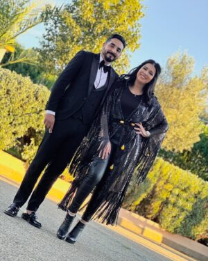 Mounia Lamkimel Instagram - Partners 🖤✔️
@naamanadil 
@rachid.asry 
@mostapha_smihri 
Tenue :l’adorable @zor.creations 
Maquillage et coiffure : le talentueux @halim_barakat_official 

#couple #couples #couplelove #black #blacklove #husbandandwife #ihavethebesthusband #mounialamkimel #mounia_lamkimel #adilnaaman #adil_naaman #machy #machymachy #newbalance #newlook #actor #actress #actresses