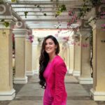Mukti Mohan Instagram - You can’t fall if you don’t climb.. But there’s no joy living your whole life on the ground.. thanks #bougenville :) for beating the heat vibrantly #EternalSpring Do you also feel spring season is shrinking rapidly?