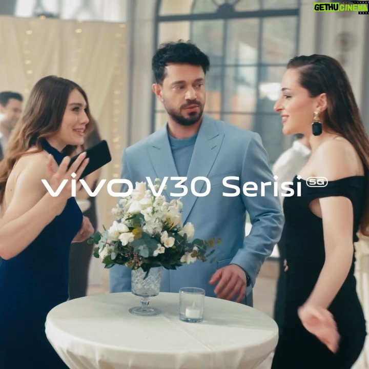 Murat Boz Instagram - vivo V30 Serisi 5G ile Türkiye’de bir ilk: 4 Yıl Pil Garantisi ile uzun süreli pil ömrünün ve yüksek performansın keyfini çıkar🔋⚡ #vivo #V30Serisi5G #HayatKutlamayaDeğer