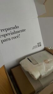 Murilo Cezar Instagram - Se você também é fã de uma experiência de compra com a total comodidade e exclusividade, te convido a conhecer a experiência com o @shop2gether | além de comprar na sua casa, através da ferramenta “use com” do site, você tem sugestões de itens para complementar as suas escolhas. Você recebe o seu pedido super rápido, podendo ser até no mesmo dia em SP e, caso de troca, a devolução pode ser retirada na sua casa. o Shop2gether conta com a curadoria de mais de 300 marcas presentes no e-shop. Claro que a turma boa daqui, tem 15% de desconto com o cupom | MURILOCEZAR15 Vai nos stories e tenta também essa experiência @shop2gether