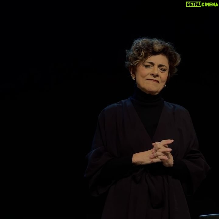 Murilo Cezar Instagram - Feliz dia das Mulheres 🌻 Aproveito esse dia para divulgar o espetáculo lindo, de uma mulher incrível, chamado: “Antes que seja tarde” Trazendo em pauta a reflexão sobre o tempo com nossos Pais. Todas as informações no perfil @antesquesejatarde.teatro Estará em cartaz no Teatro Vannucci aqui no Rio. Vão ao Teatro! Beijos e lindo fds