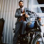 Murilo Cezar Instagram - hoje é o dia do #DGR | Distinguished Gentleman's Ride | um evento pra quem ama moto e o universo clássico | esse ano não pude estar, mas estou bem representado pelo pessoal da @atlanticcustomstudio by @triumphbr | o evento é mundial, com doações em prol do desenvolvimento de pesquisar contra o câncer e doenças mentais | #DGR #triumphmotorcycles #bonneville