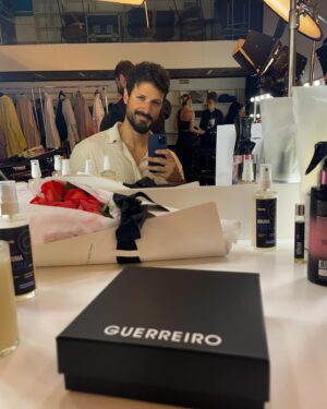 Murilo Cezar Instagram - dia de #tbt vamos de backstage do último desfile do São Paulo Fashion Week por @linovillaventura