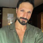 Murilo Cezar Instagram - toda preparação tem um pq | amanhã @spfw por @linovillaventura | toda beleza assinada por meu xará @murilomauricio e barba por @saulomendonca.oficial | #spfw