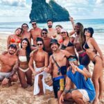Murilo Cezar Instagram - uma frase que eu levo pra vida, mostrou-se mais uma vez verdadeira: A gente não faz amigos, reconhece-os. Obrigado Noronha por tanto! Até já 🧡