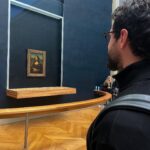 Murilo Cezar Instagram - sendo feliz no Louvre