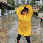 Myolie Wu Instagram - 下雨天也可以玩得很開心🥰❤️🌧️ @hakkaphil #rainyday #brendanyiktinglee #ryanyiklamlee #liamyikwanglee