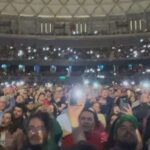 Myriam Hernández Instagram - Además de pasarlo increíble, cantar y bailar, me reí tanto!! 🤍 Es que su buena onda es arrolladora!! Son tremendos @lostres_oficial 🤍 #revuelta #lostres #alvaro_henriquez_pettinelli